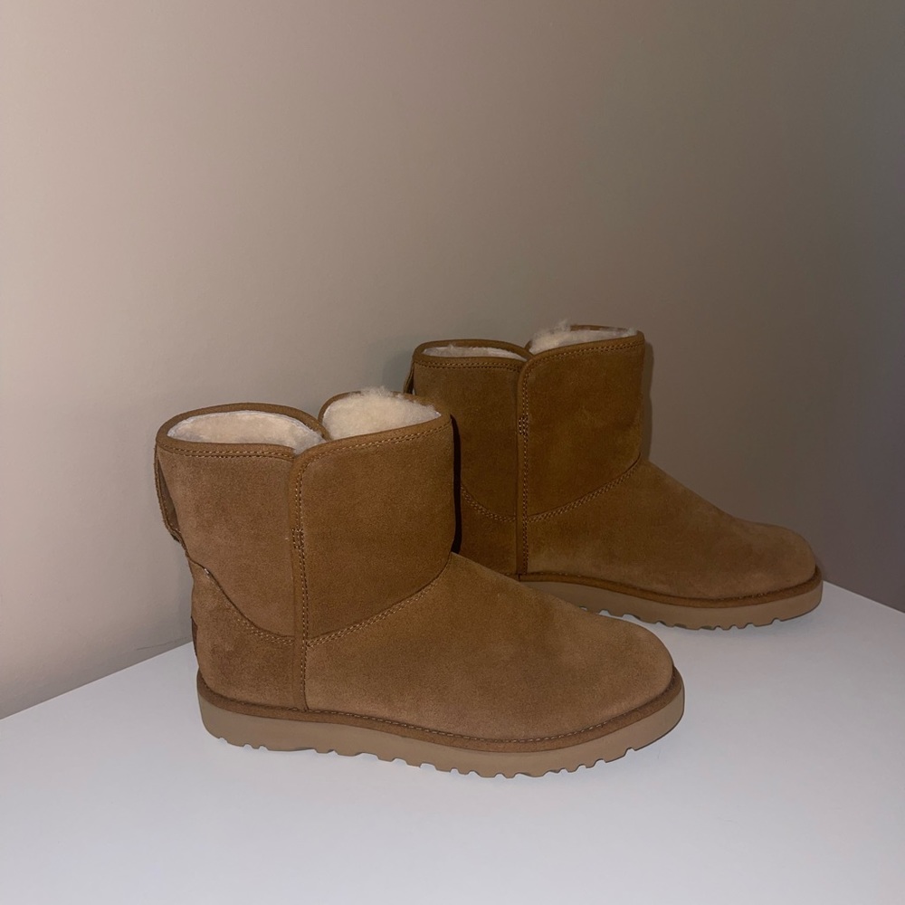 Ugg Cory shearling lined boot